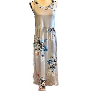 Maxi Dress Grey with Blue Pink White Flowers Round Neck Pockets size Large